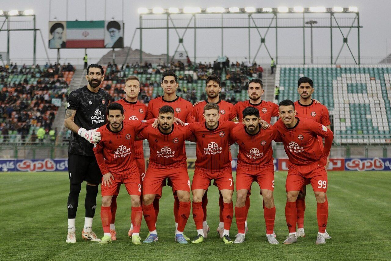 یک پرسپولیسی راهی تراکتور شد
