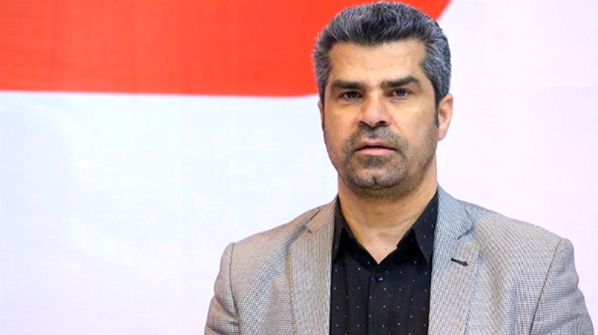 هادی ساعی: پیرهادی چند بار با مشت به شانه نعمت‌زاده زده است/ مبینا بچه است و مصاحبه بلد نیست/ 80 درصد این هجمه‌ها به خاطر این است که او شاگرد مستقیم مهروز ساعی است