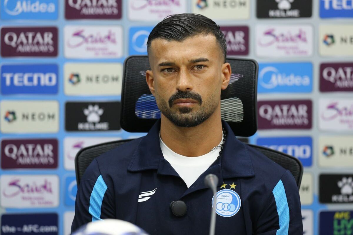 لباس استقلال بر تن پدر پرسپولیسی رامین رضاییان/ عکس 
