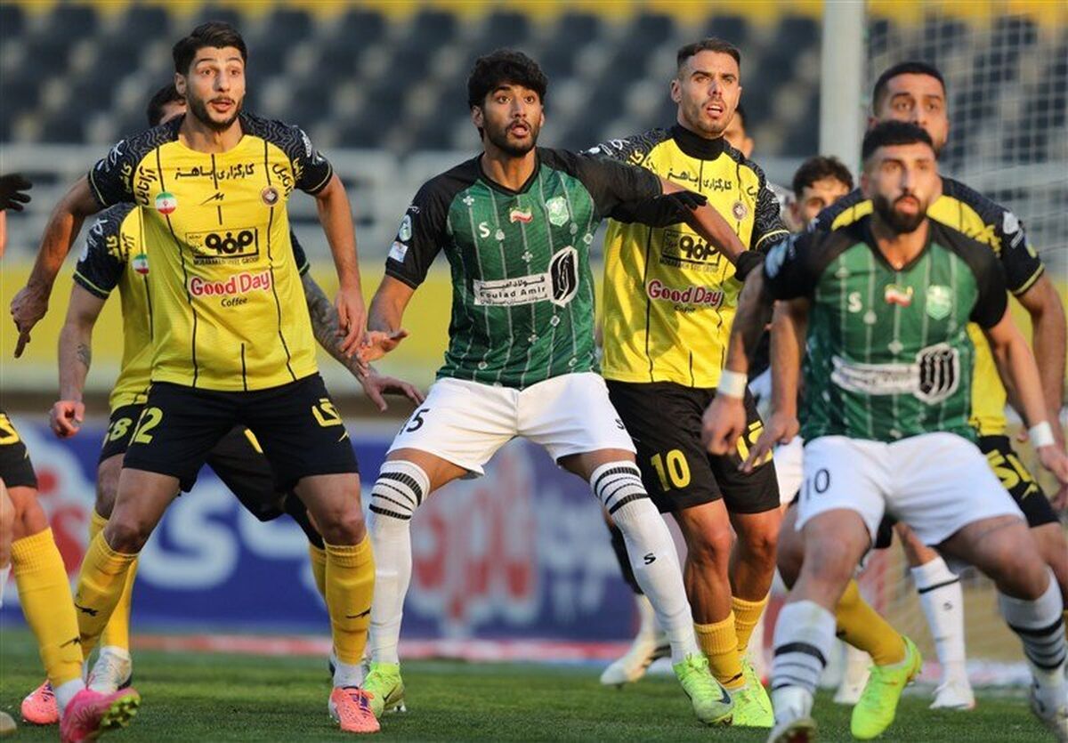 سپاهان 1 - خیبر 0/ طلایی پوشان به جمع مدعیان بازگشتند 